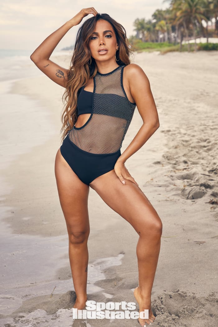 X163502_TK6_00021WMweb